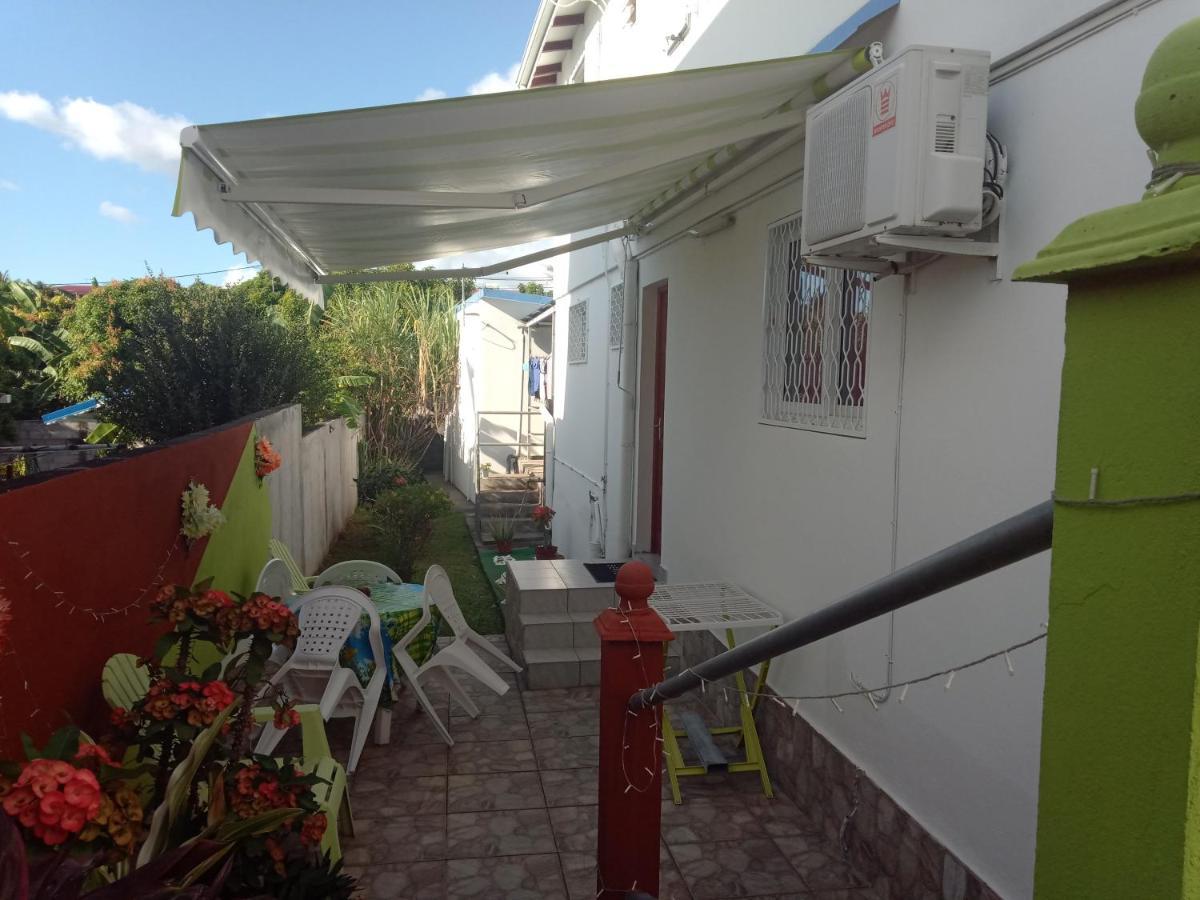 La Casa Binecha Avec Jacuzzi Villa Baillif Exteriör bild